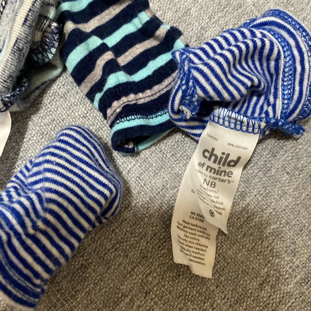 two blue mittens gloves baby gerber 0-3 m and carters newborn